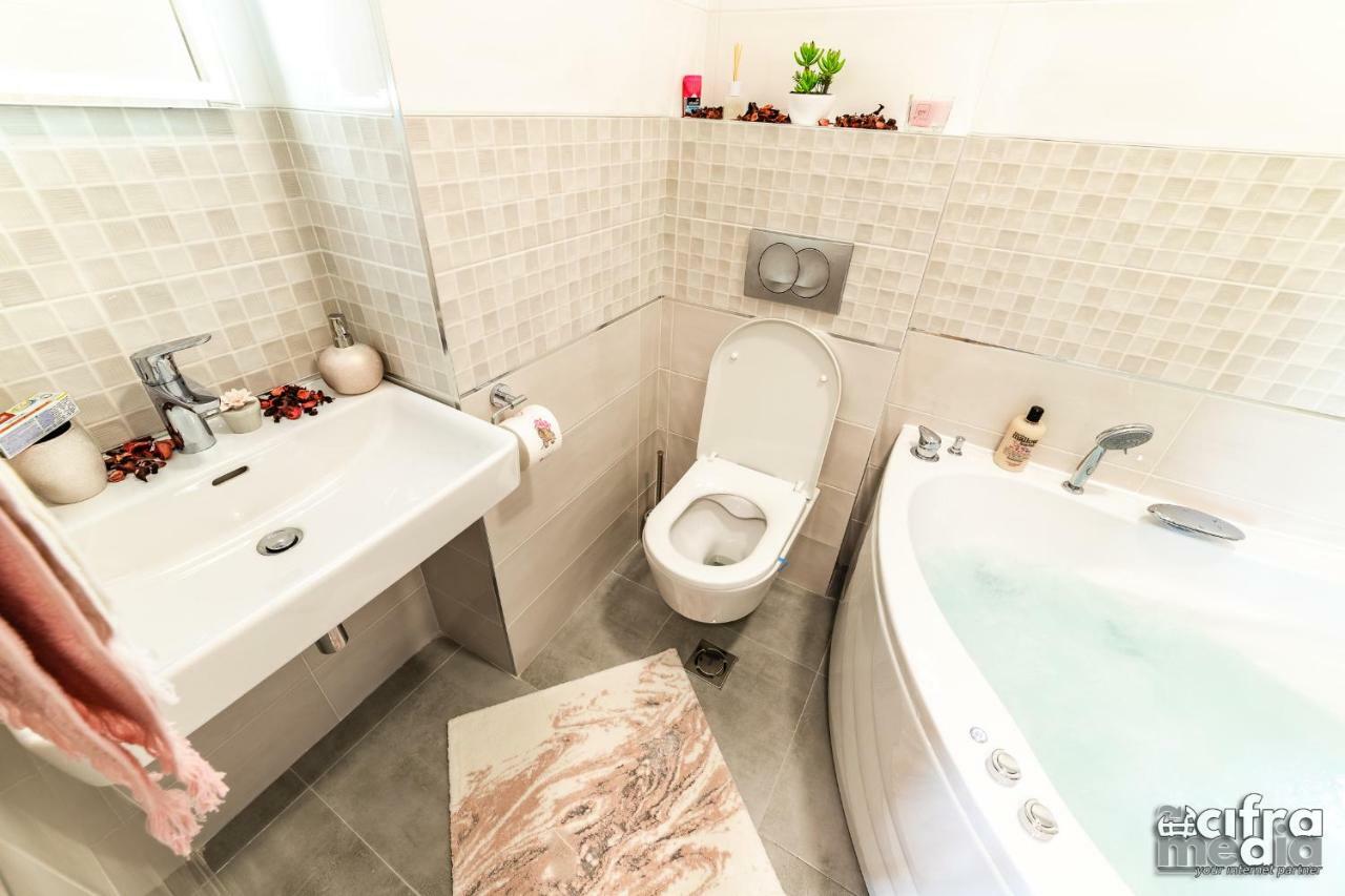 Apartmani Alexandar15 Novi Sad Exterior foto